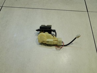 Замок крышки багажника mazda premacy 2.0 ditd фото №1