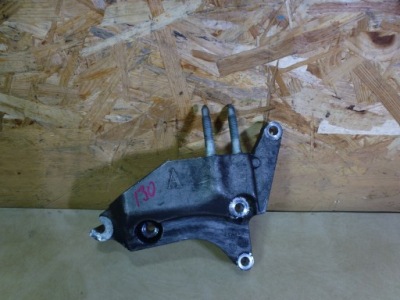 Hyundai i30 1.6 crdi кронштейн двигателя фото №1