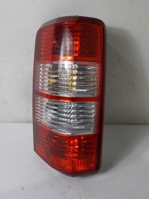 Dodge nitro лампа левая задняя левый задняя фото №1