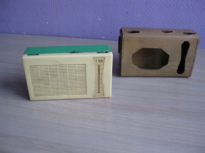 Stare małe radio VEB Stern-Radio Berlin T100