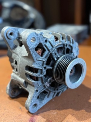 Генератор renault оригинальный номер tg9b042 фото №1