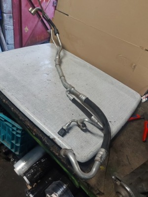 Vw touareg ii шланг кондиціонера 7p1820741ac фото №1