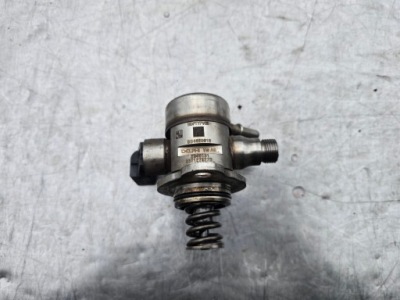 Насос впрыскная топлива 1.5 tfsi q2 a3 t-roc arteon tarraco 05e127027d фото №1