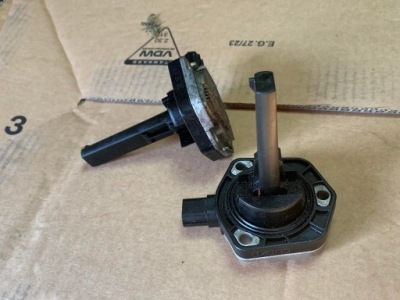 Honda cr-v iii lift 09-12 датчик рівня оливи 2,0 b r20a2 фото №1