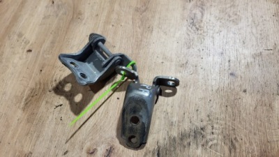 Петли дверь правый перед комплект honda civic viii 8 ufo hb 5d nh701m фото №1