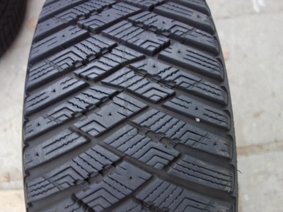 GOODYEAR ULTRA GRIP ICE ARCTIC 225/40/18 2017 ROK