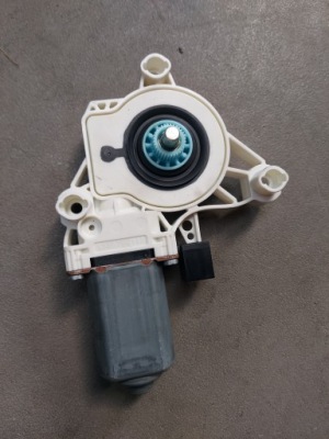 Моторчик окон audi 4k0959802 фото №1