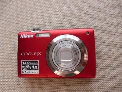 Nikon COOLPIX S3000 uszkodzony obiektyw