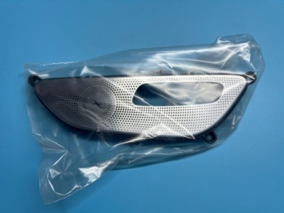 Nowa оригинальная защита динамика дверь правый задняя mercedes cls a2577305402 фото №1