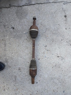 Привідний вал короткий ліва renault megane 3 1.9 dci 08-16 фото №1