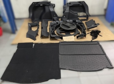 Toyota corolla cross 2022- обивка багажника обшивка пол вкладыш защита фото №1