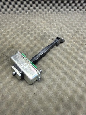 79390d4000 ограничитель дверь правый перед kia optima фото №1