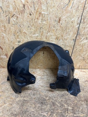 Tesla y подкрылок передние правое фото №1