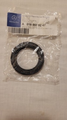 Mercedes сальник коробки передач 0189979247 фото №1