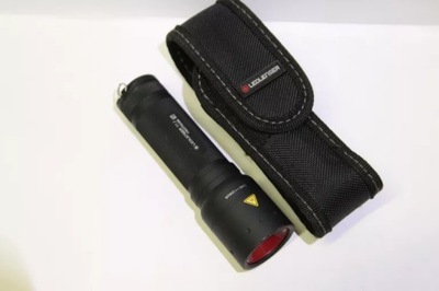 LATARKA LEDLENSER T7.2
