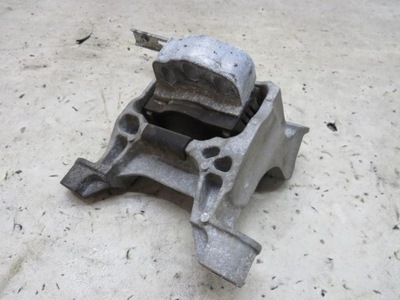 Кронштейн подушка двигателя mazda 3 bm фото №1