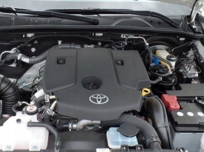 Toyota hilux 2.4 2gd ftv 2016 оборудование двигателя натяжитель труба колесо фото №1