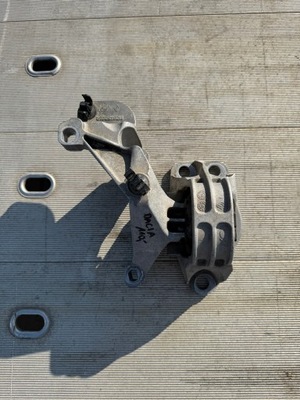 Кронштейн подушка двигателя коробки 1.6 16v dacia duster i 112845226r 112533062r фото №1
