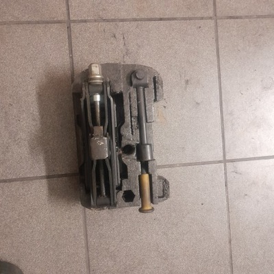 Ключ домкрат reanault megane фото №1