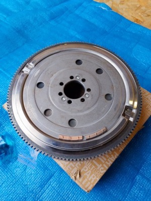 Колесо маховик двомасовий renault dacia 1.5dci nowe оригінальні 123005236r фото №1