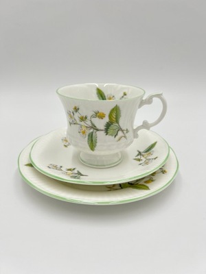 nmmt3 Elizabethan Staffordshire - trio porcelana