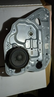 Подъемник стекло левый задняя volvo v50 04-12r фото №1