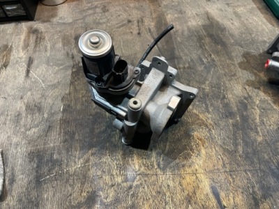 Volvo v40 xc60 s60 v60 2.0d vea клапан egr фото №1