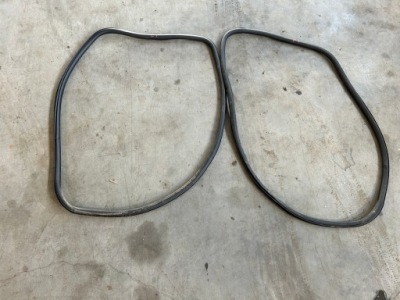 Qe279 jeep renegade прокладка дверь левый задняя фото №1