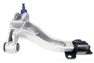 Рычаг нижний левый lincoln town car 2003-2006 фото №1