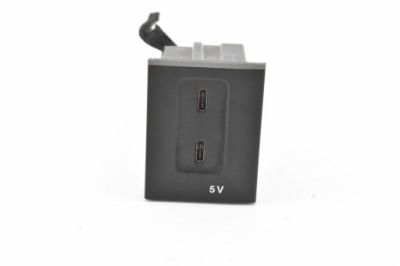 Роз'єм port вхід usb a2478200301 w118 w177 фото №1