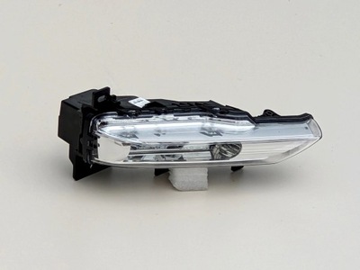 Infiniti Q30 QX30 światło LED prawy halogen DRL