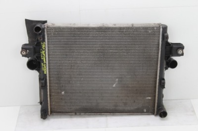 Комплект радиатор jeep grand cherokee iii 3.0d 04r- фото №1