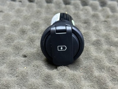 96125-j5200 разъём usb kia stinger фото №1