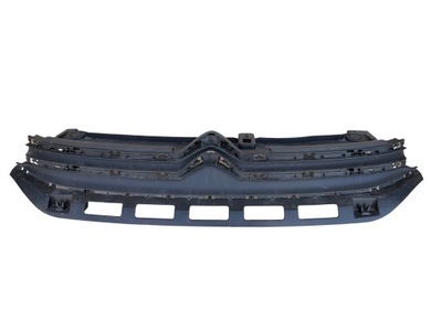 Решітка радіатора решітка радіатора 9812063477 citroen c3 iii фото №1