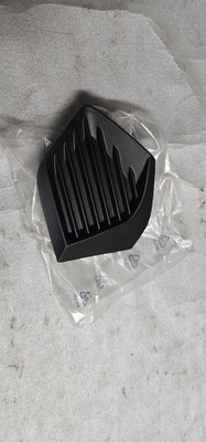 Решётка бампера peugeot 2008 ii правая фото №1