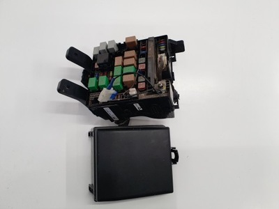 Kia sportage iii коробка предохранителей 1.7crdi фото №1