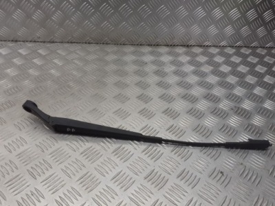 Рычаг дворники перед правый opel zafira b 13145564 фото №1