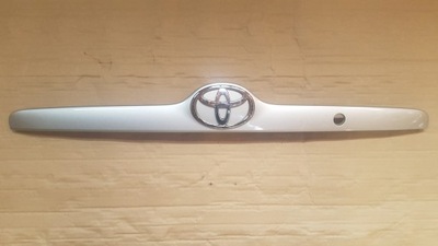 Toyota corolla e12 02-06 накладка sedan 1c0 фото №1