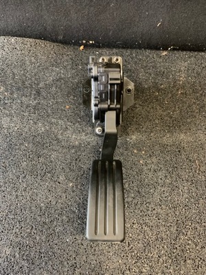 Потенціометр газу dacia duster i 1.5dci фото №1