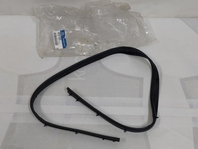 Hyundai i40 прокладка капот 86450-3z000 фото №1