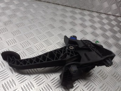 Педаль сцепления dacia lodgy 1.6 465038135r фото №1