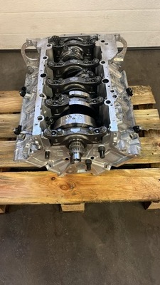 Bmw 4.4 s68b44a двигатель dół новый фото №1