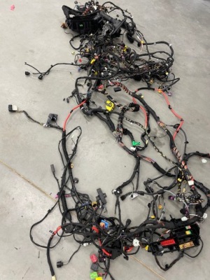 Електропроводка джгут двигуна салону a5 8w 2.0 tfsi фото №1