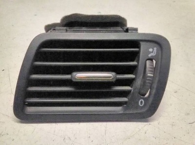 Решітка обдув 3c1819701e volkswagen passat b6 фото №1