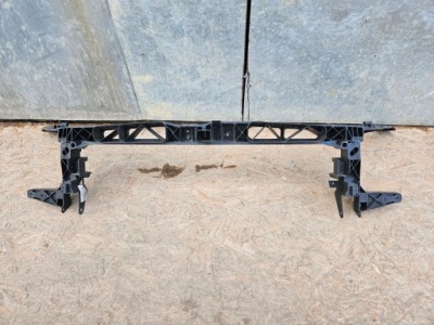 Mercedes w247 cla b-klasa pas передний усилитель фото №1