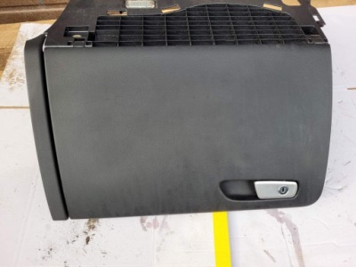 Бардачок пассажира audi q5 8r 8r1880302b фото №1