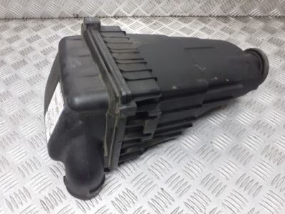 Корпус фільтра повітря xsara picasso 2.0 hdi фото №1