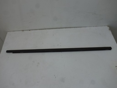 Молдинг уплотнитель перед правая opel corsa f 9823196180 фото №1