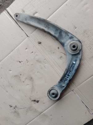 Рычаг правый перед peugeot 5008 1.6 hdi фото №1