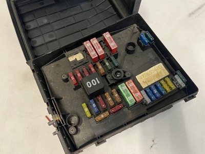 Golf vi коробка предохранителей фото №1